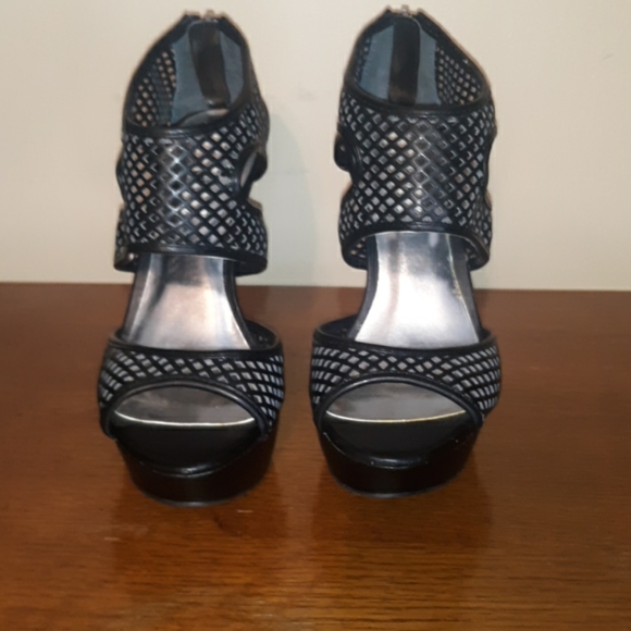 Shoes - Picture 6 of 6